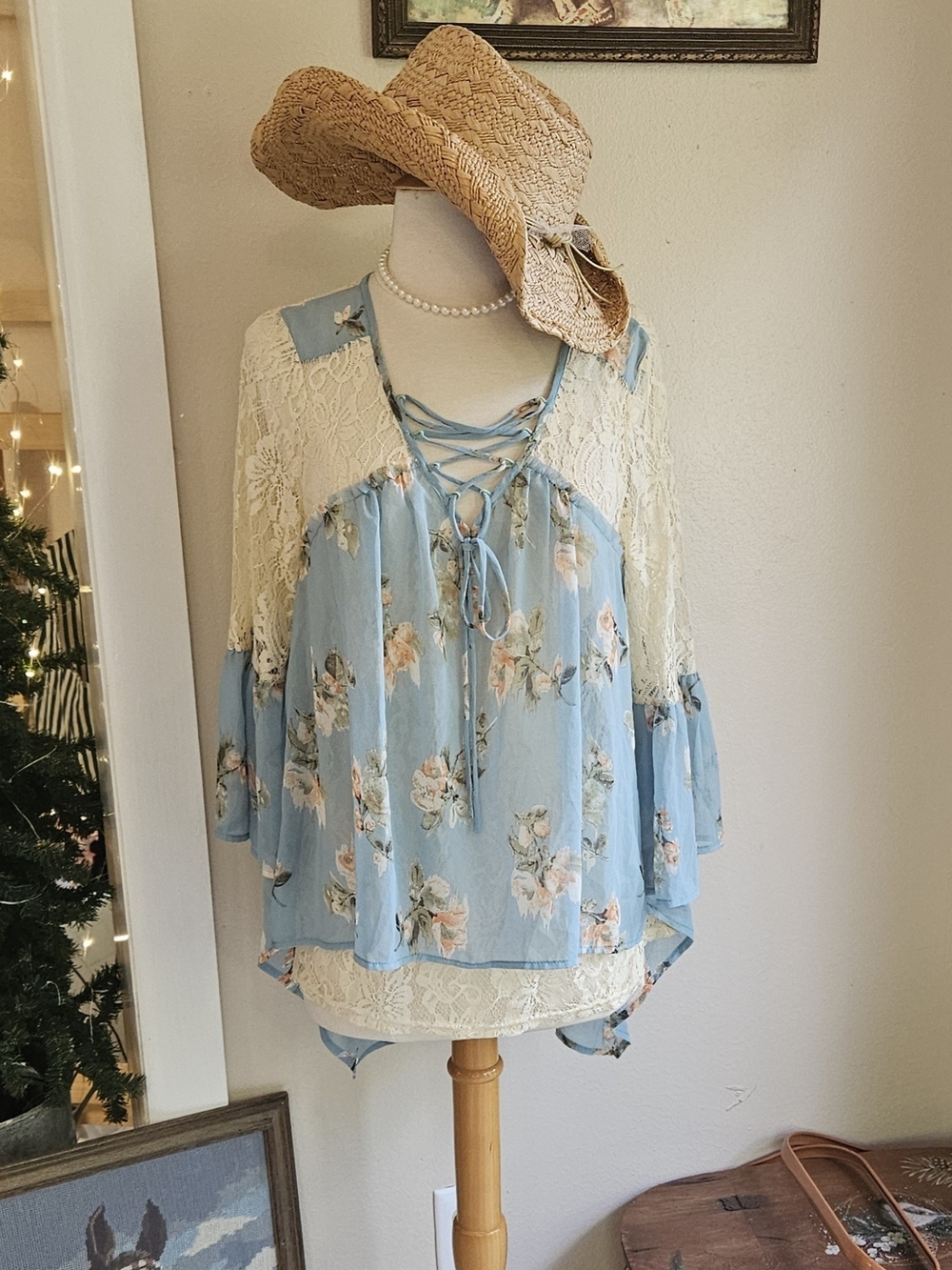 Ryu Light Blue Floral Lace-Up Tunic with Cream Lace